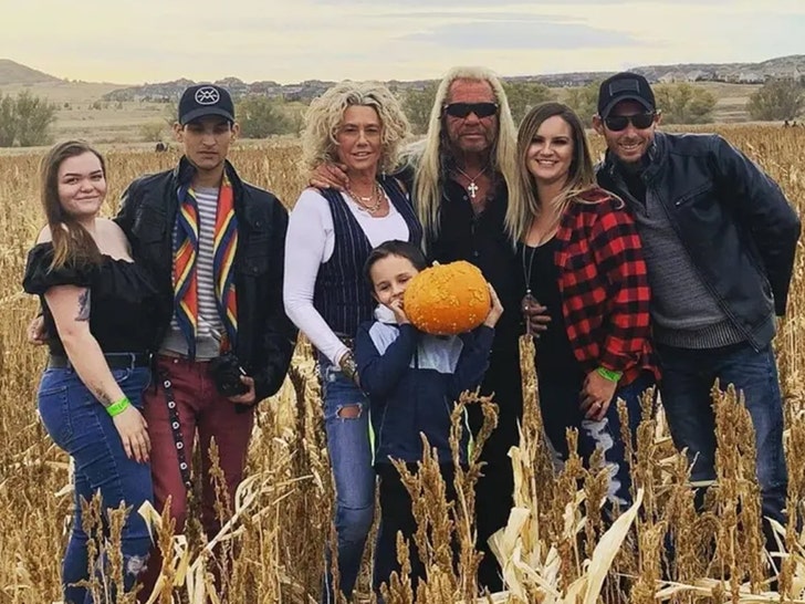 dog-chapman-family-photo-ig-1