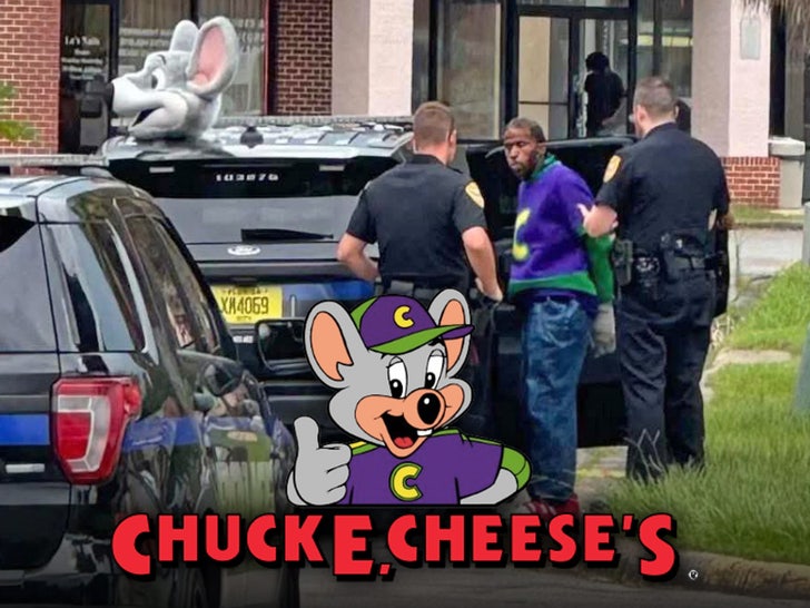chuck e cheese arrested snapchat main