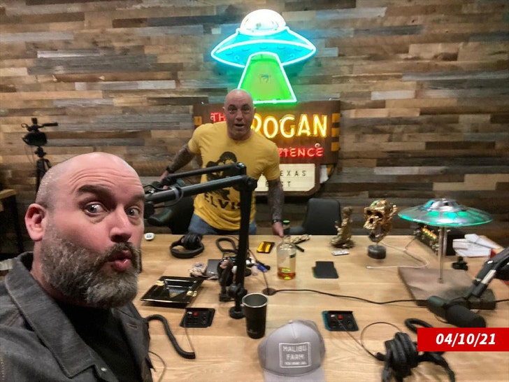 joe rogan podcast studio insta 1