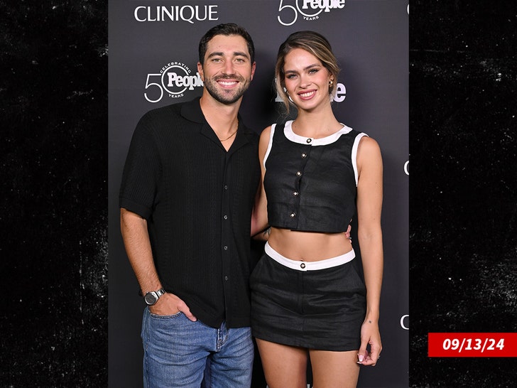 Joey Graziadei and Kelsey Anderson getty 2