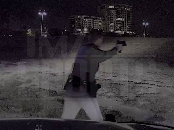 112625_marshawn_kneeland_pursuit_approach