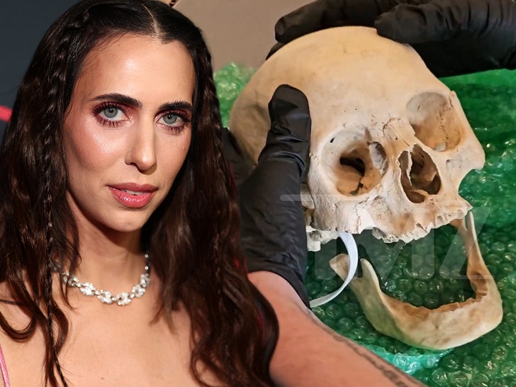Hila Klein skull - cps tmz wm getty
