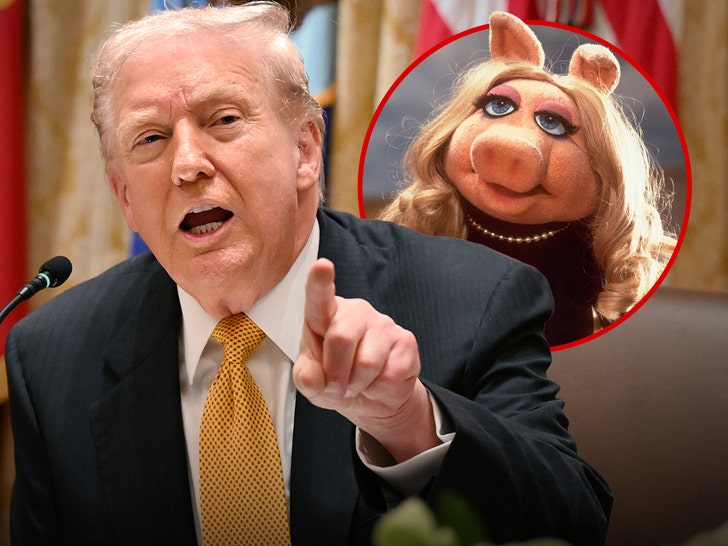 donald trump miss piggy getty 1