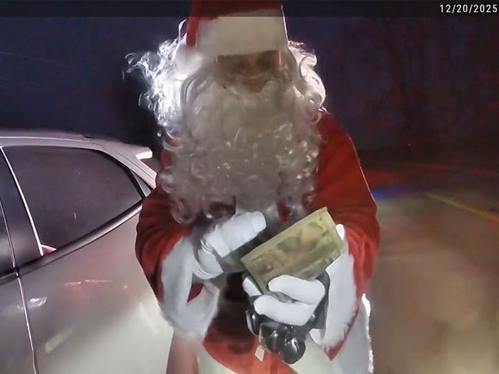 122525_santa_ohio_police_id